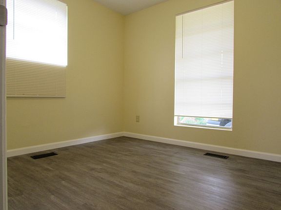 5th image of 307 Garfield St