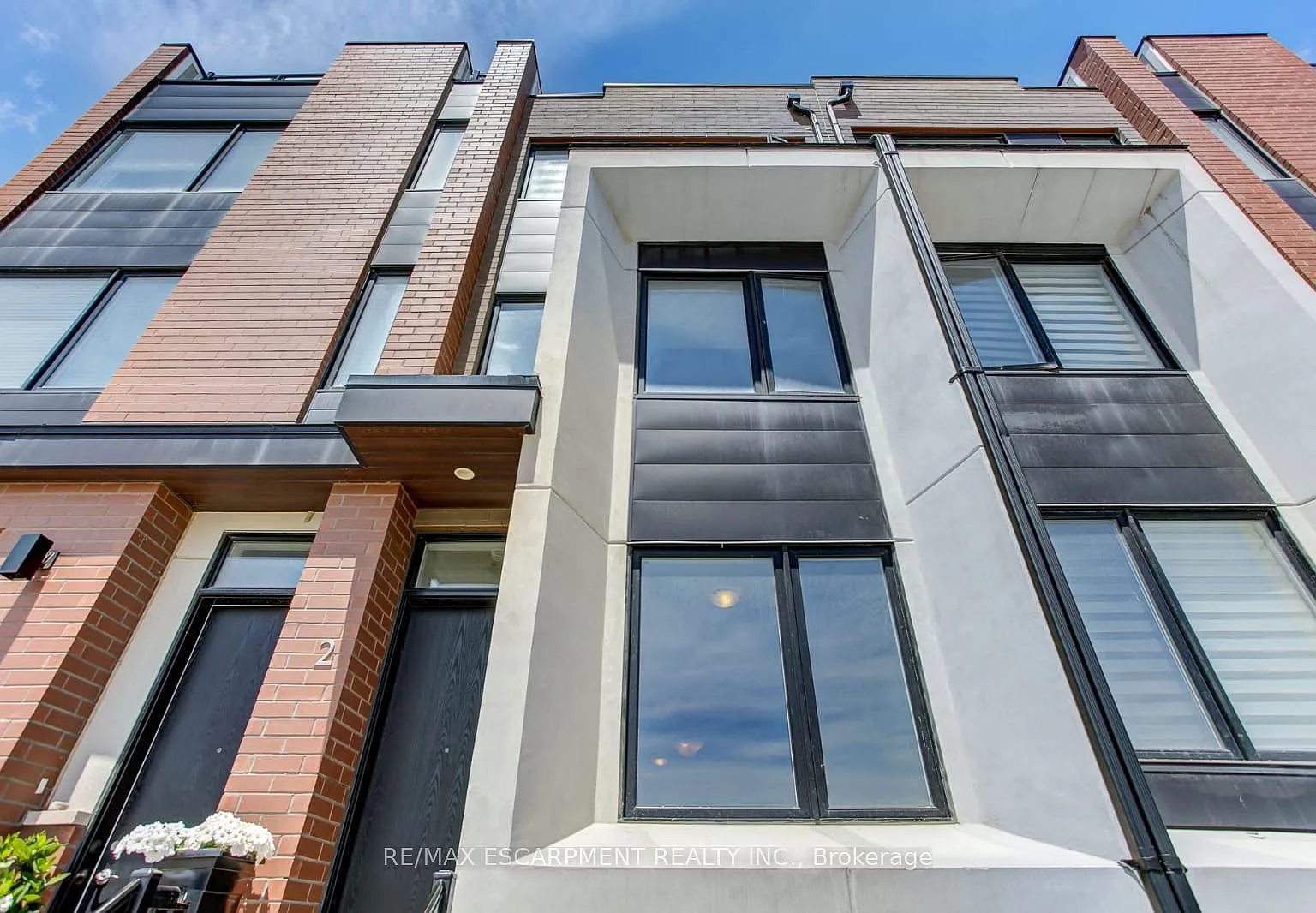 3 bed, $3,400 — Photo 1