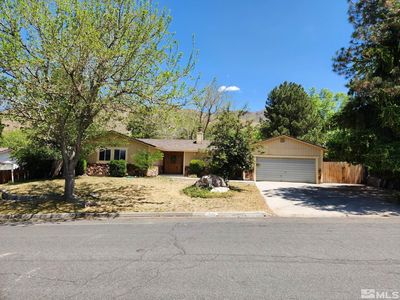2400 Parkway Dr, Reno, NV, 89502