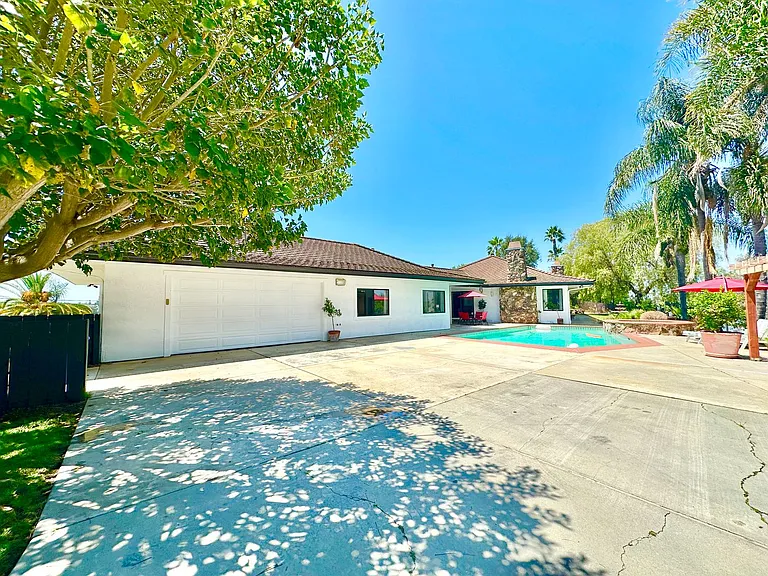 1650 Winterwarm Dr — Photo 64