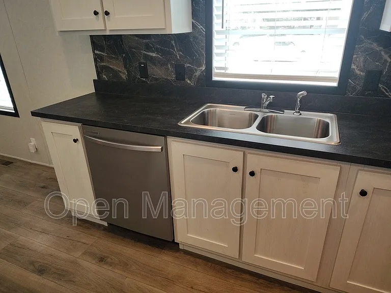 120 Terry Blvd #4 — Photo 11