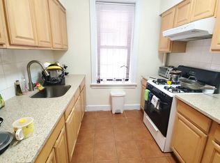 34-39 30th St #1F, Astoria, NY 11106