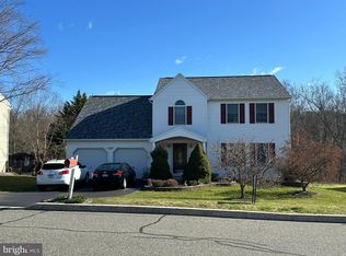 1392 Juniper St, Pottstown, PA 19464