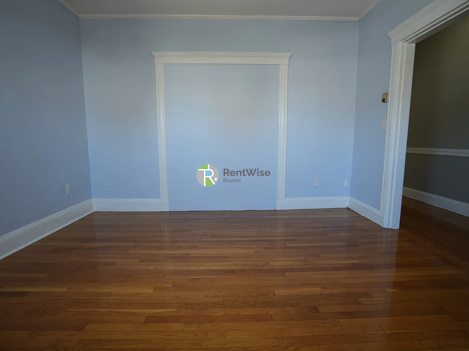4 bed, 1.0 bath, $3,400 — Photo 3