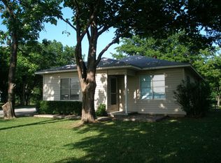 2815 Texas Dr, Dalworthington Gardens, TX 76015