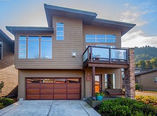 27 Koho Loop, Yachats, OR 97498