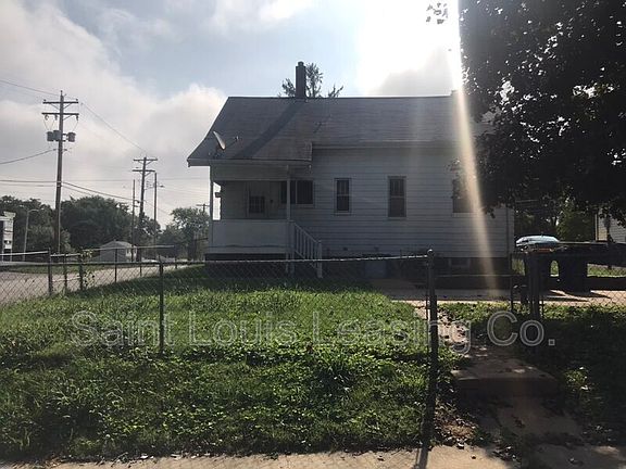 3rd image of 3737 Marvin Ave