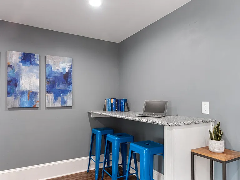 Kings Manor Apartment Homes — Photo 23