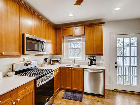 2nd image of 653 Bonaventure Ave NE APT 6