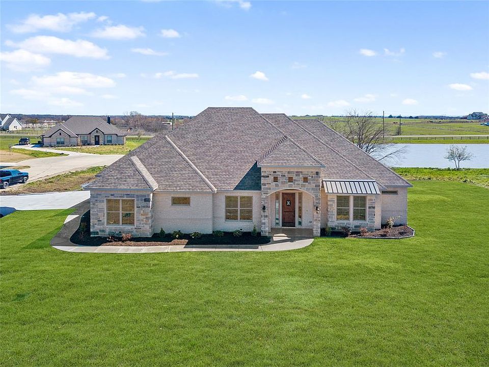 1st image of 131 Firewheel Dr