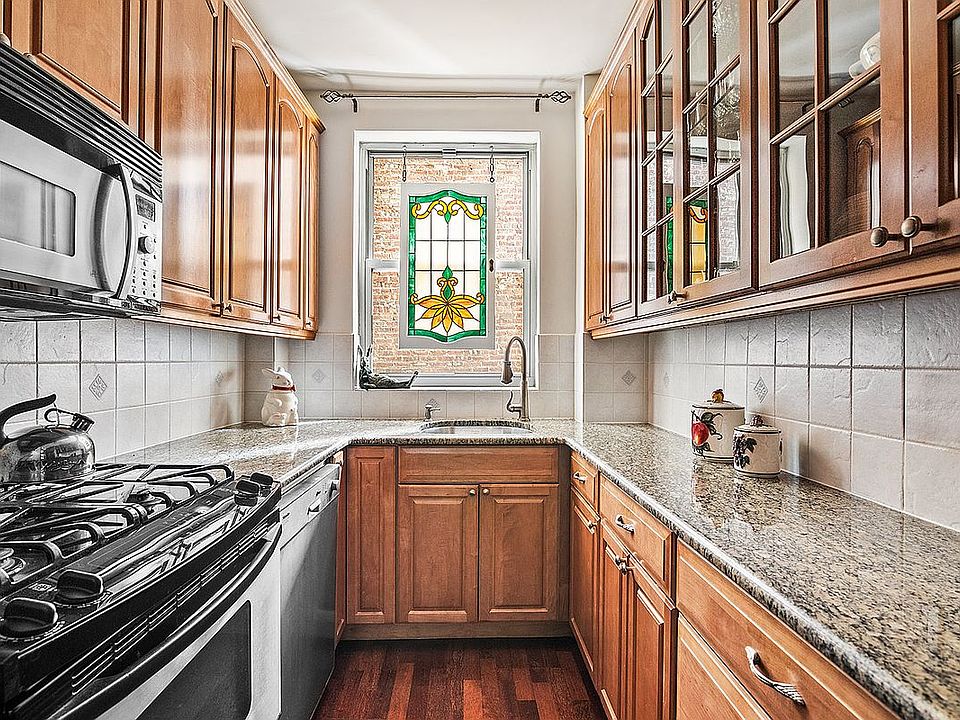 1st image of 12 W 96th St APT 7C