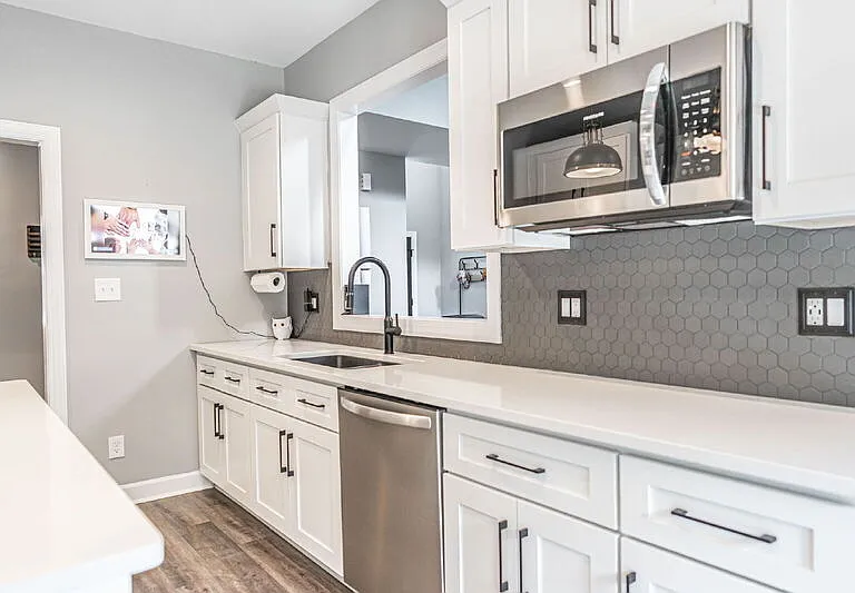 21 Solomon Dr — Photo 8