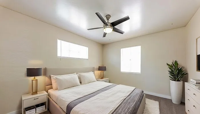 2311 W Whitton Ave — Photo 12