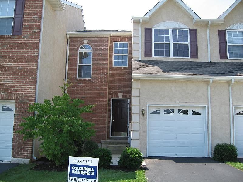 2nd image of 917 Shenkle Dr