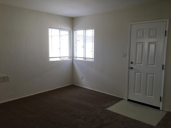 4th image of 4121 Ingraham St