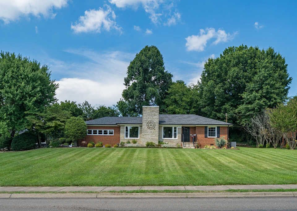 1st image of 701 E Mountcastle Dr