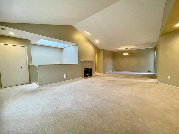 3rd image of 29611 Sierra Pointe Cir