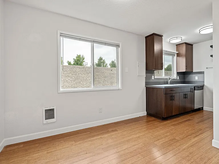 926-928 SE 49th Ave — Photo 4