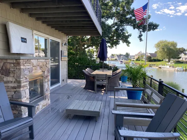 https://photos.zillowstatic.com/fp/24b7e5c88b3f173ae3d1db9c28e5c8e2-p_e.webp