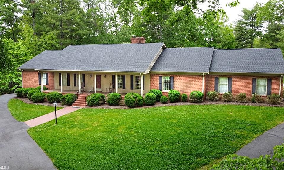 1st image of 507 Cross Creek Dr
