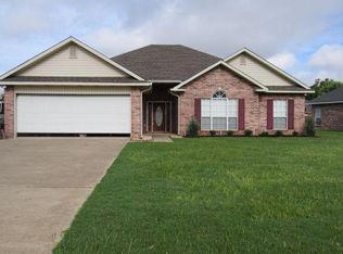 831 Whitfield Dr, Natchitoches, LA 71457