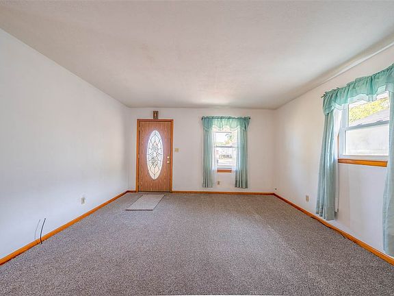 3rd image of 3325 Ostheimer Ave