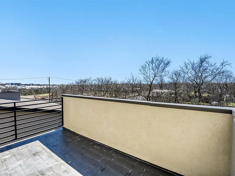 5002 Pecan Springs Rd #6 — Photo 16