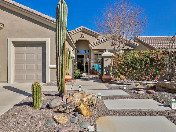 2nd image of 78658 Kentia Palm Dr