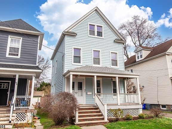 3rd image of 171 Maple Ave