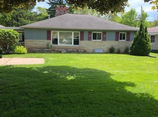 846 S 90th St, West Allis, WI 53214