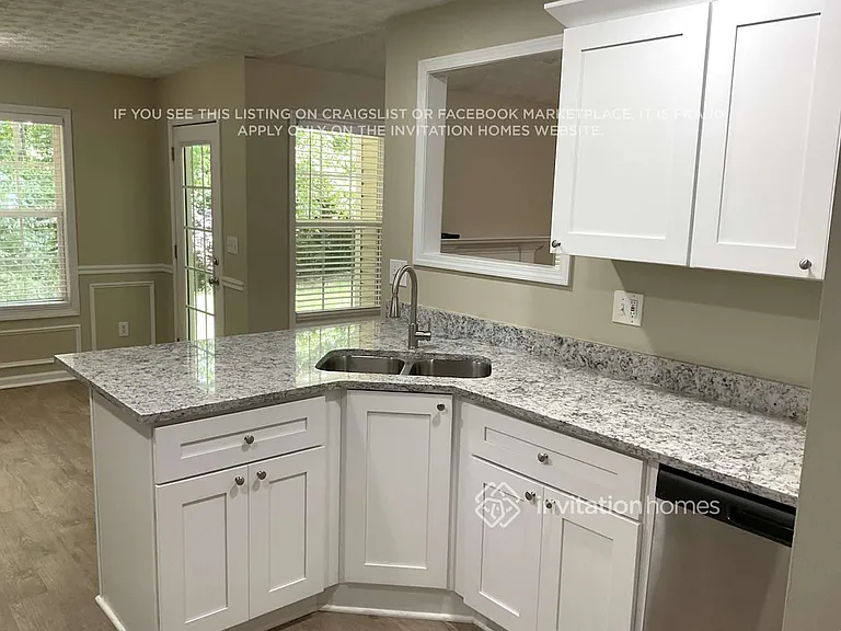 898 Kendall Park Dr — Photo 6