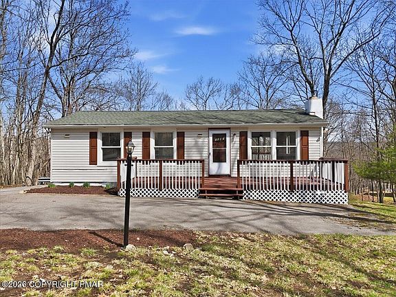 3rd image of 1037 Alpine Dr