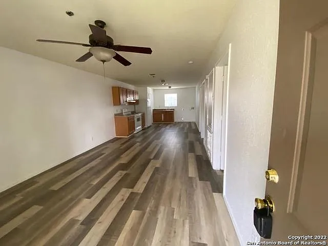 930 Drury Ln #4 — Photo 3