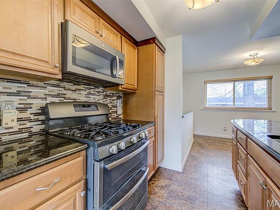 5th image of 10127 Monarch Dr