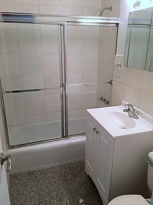 Rented by Carlyle Property Management | media 16