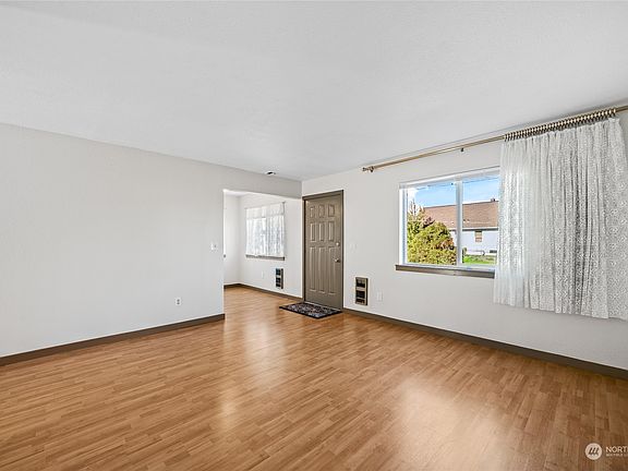 4th image of 1712 S 39th Street