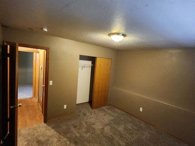 2409 Leo Ave — Photo 2