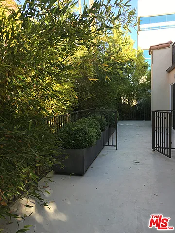 1171 Franklin St #103 — Photo 31