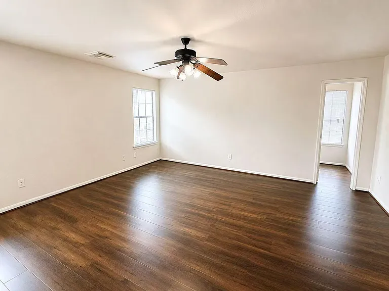 3519 Benjamin Franklin Ln — Photo 12