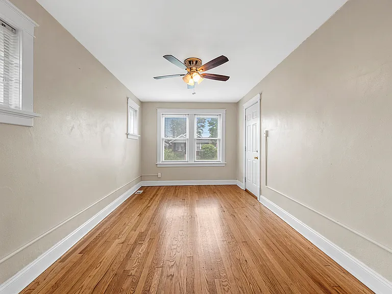 6019 Scanlan Ave #1E — Photo 2