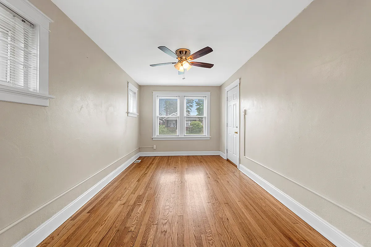 Building Photo - 6019 Scanlan Ave #1E