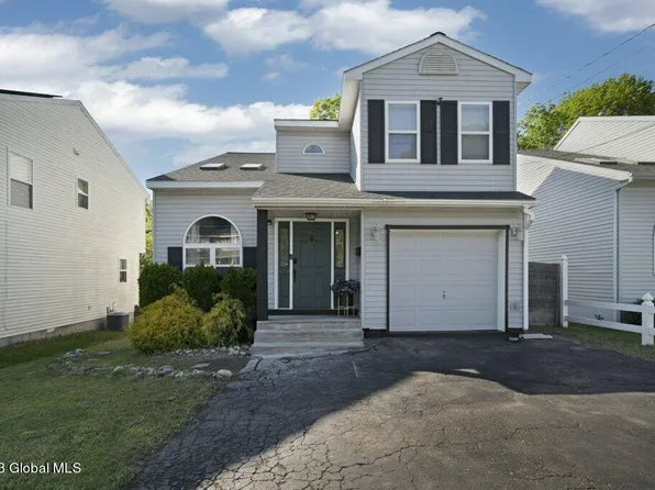 495 Chadwick Road, Schenectady, NY 12304