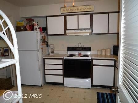 4th image of 1012 Brinker 202 Dr #202