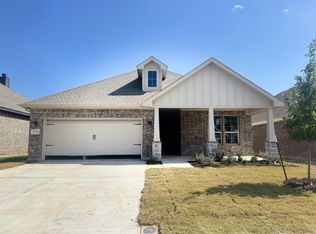 3526 Columbus St, Gainesville, TX 76240