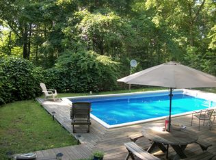 323 Dogwood Dr, Delaware Water Gap, PA 18327