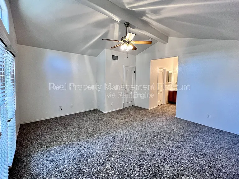 2669 Alamos Ave — Photo 12