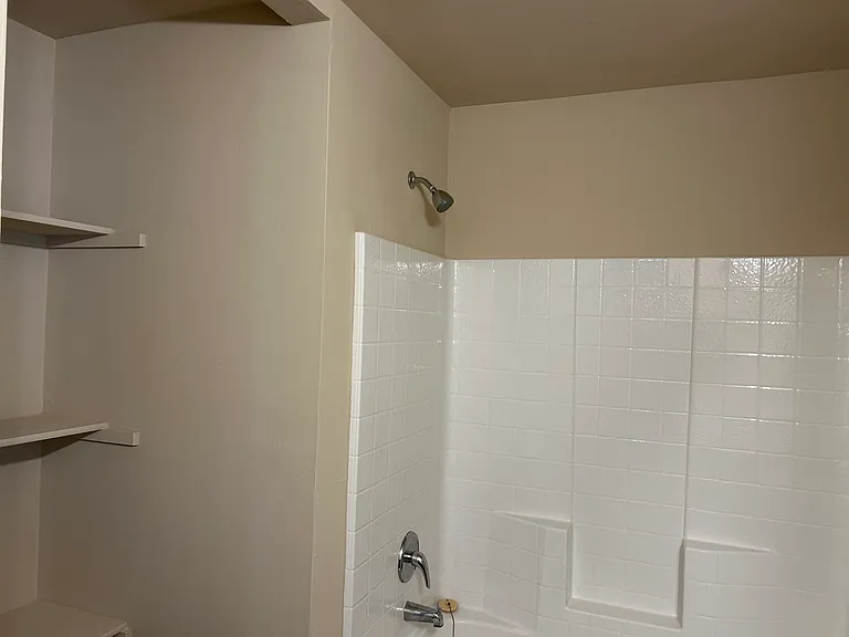 9701 High Noon Rd — Photo 4