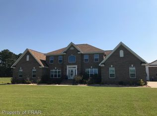 5780 Bullfinch Dr, Wade, NC 28395
