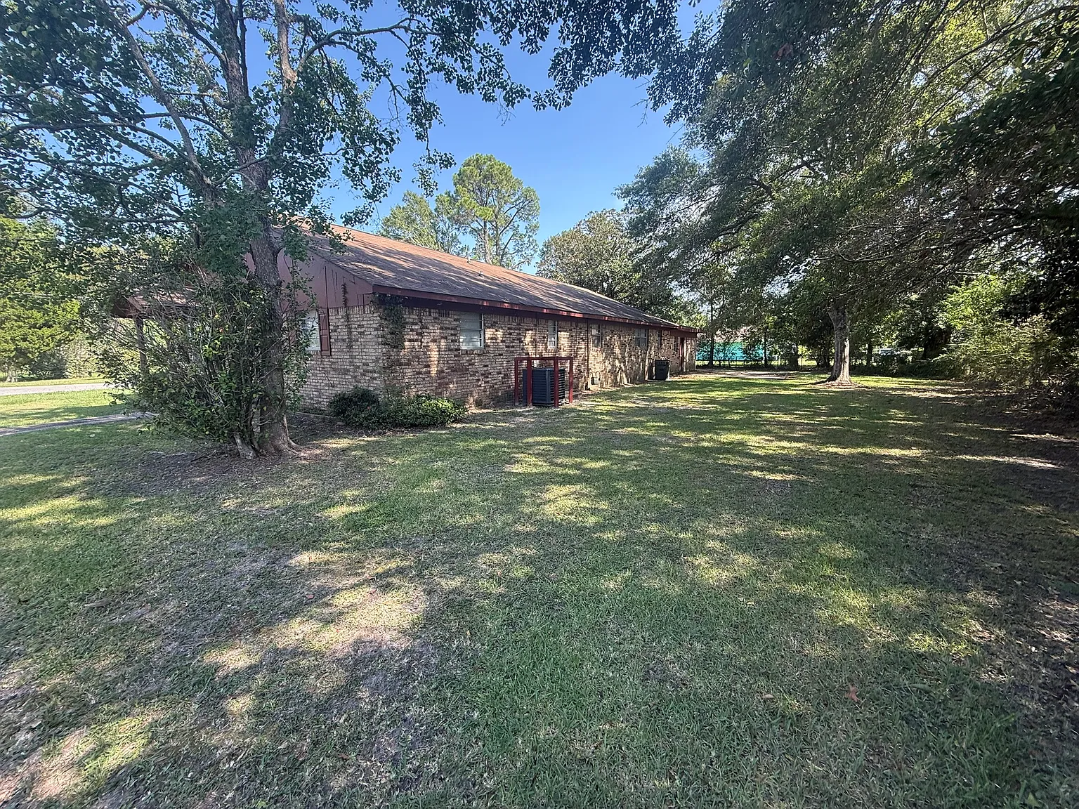 4848 Saphire Avenue - 1 — Photo 4