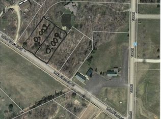 Lake Pleasant Rd, Erie, PA 16509